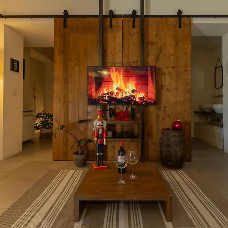 Zaira House By Elbasummer